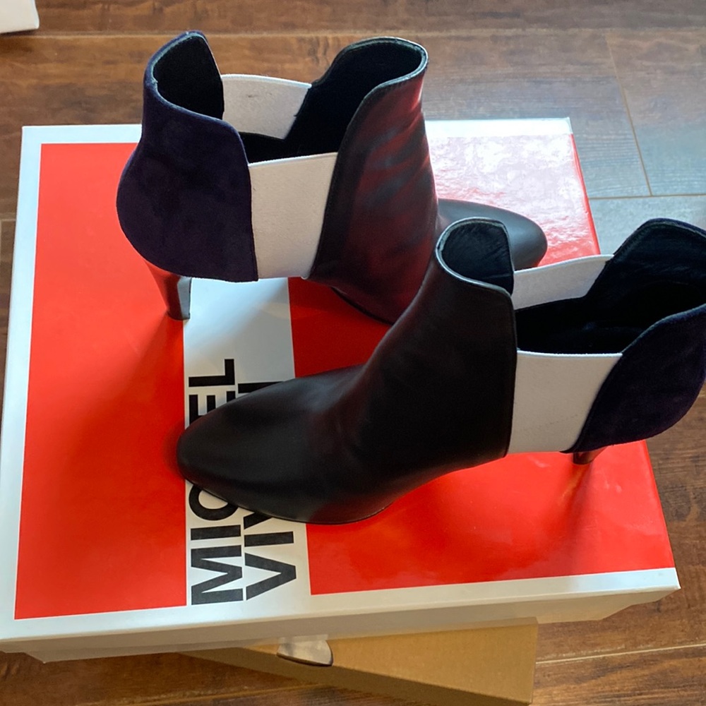 Michel Vivien booties size 7 approx 3” heel gently worn